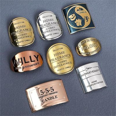 İyi bir fiyat. Şarap Şişesi Altın Kırmızı Şarap Etiketi Parfüm Şişeleri ODM Tasarımınızla Metal Etiket Baskılı Renk Pantone Rengi Su geçirmez çevrimiçi